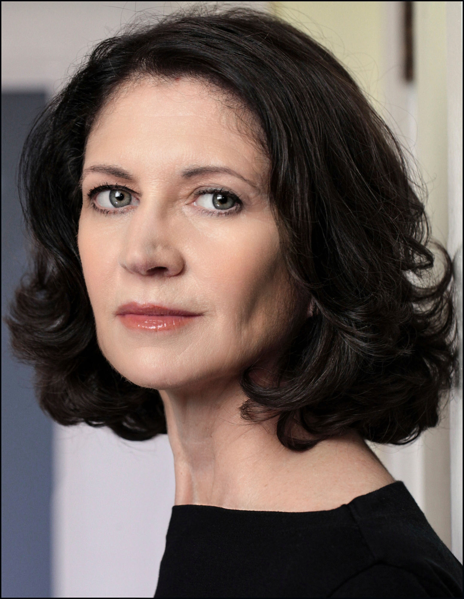 Ms. REGAN, Executive / Corporate Headshots Portraits in NYC by Tess Steinkolk Profession New York Portrait Photographer